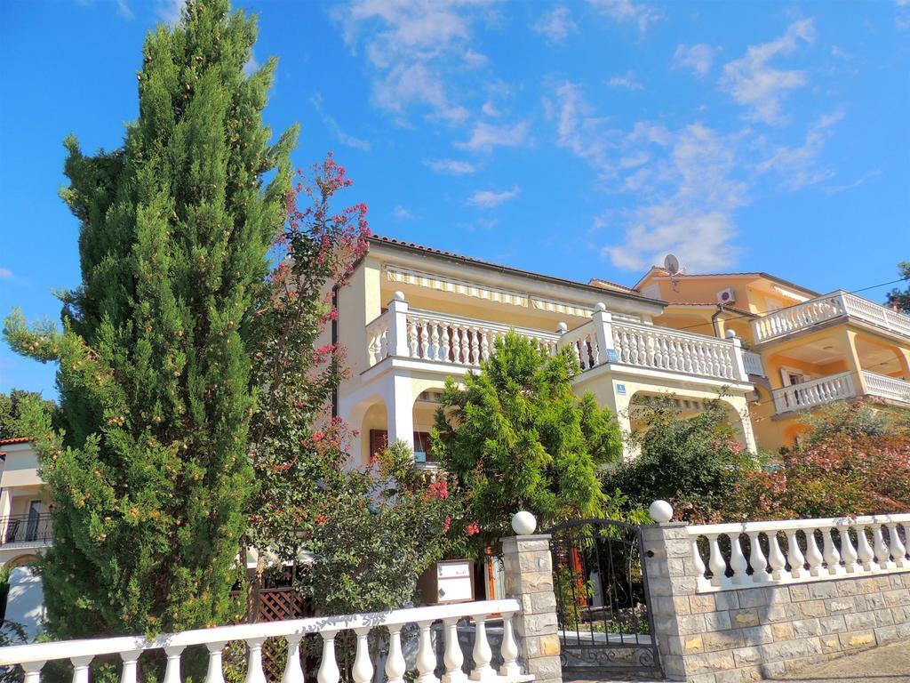 Apartments Martin Malinska Zewnętrze zdjęcie